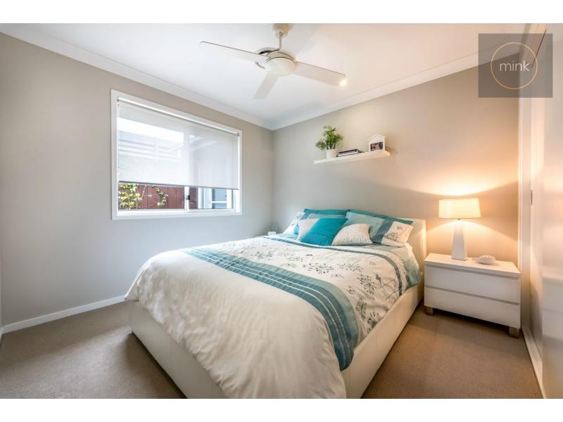 16 AZURE Street, BELLS REACH, Caloundra West QLD 4551