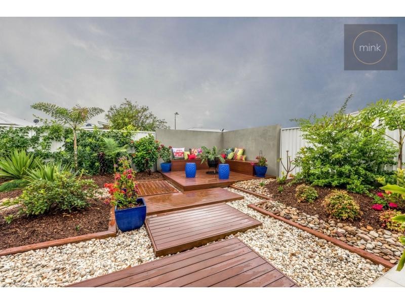16 AZURE Street, BELLS REACH, Caloundra West QLD 4551