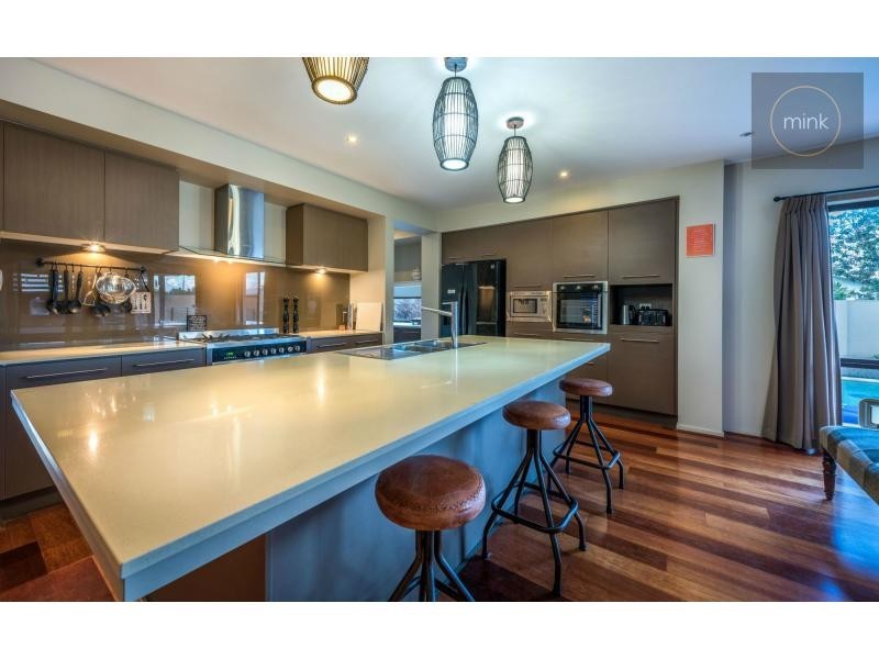 10 Blue Fin Circuit, BRIGHTWATER, Mountain Creek QLD 4557