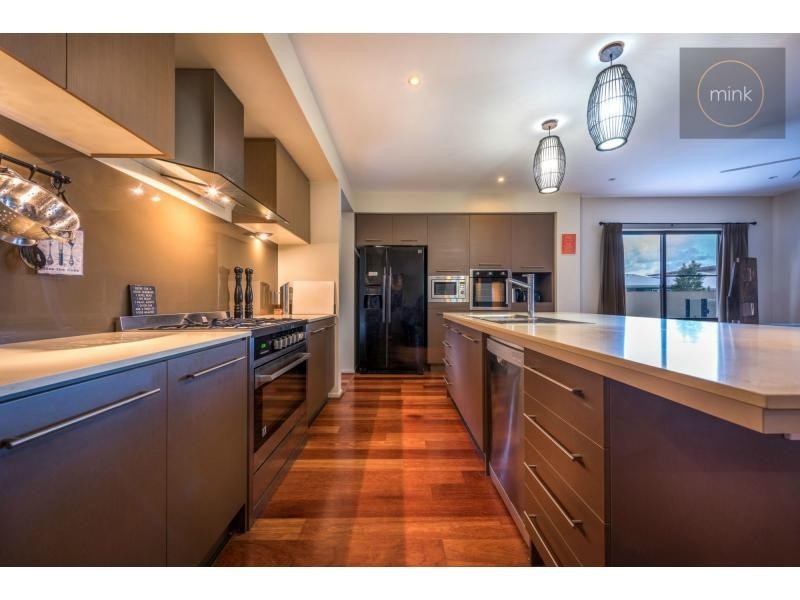 10 Blue Fin Circuit, BRIGHTWATER, Mountain Creek QLD 4557