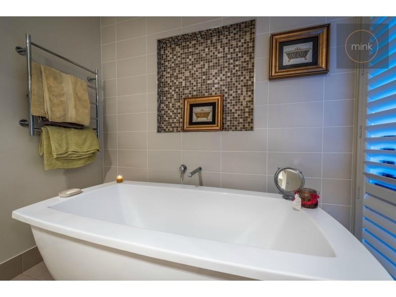 10 Blue Fin Circuit, BRIGHTWATER, Mountain Creek QLD 4557