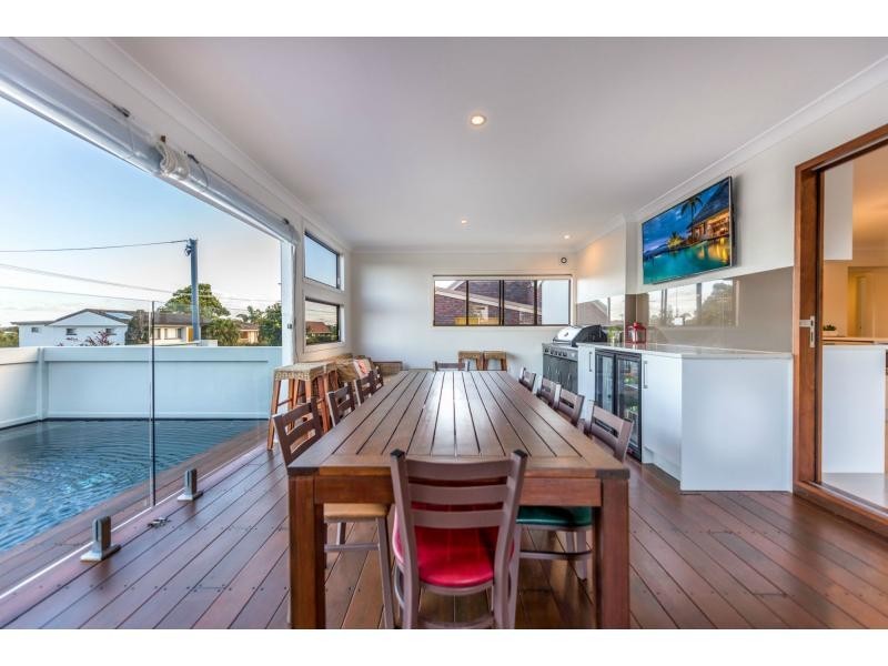 1 WARRINA Court, Mooloolaba QLD 4557