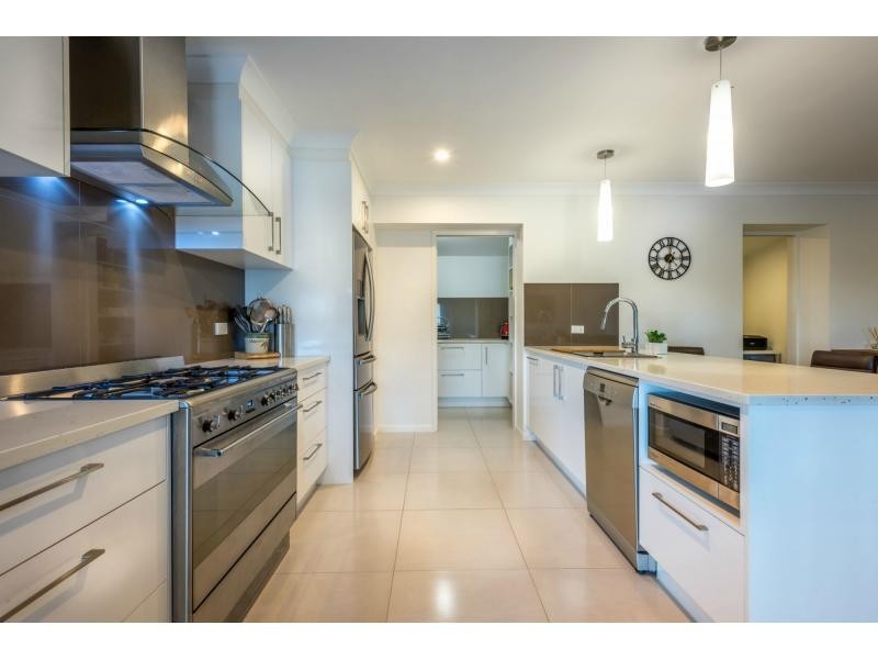 1 WARRINA Court, Mooloolaba QLD 4557