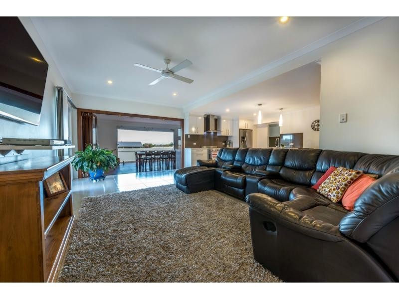 1 WARRINA Court, Mooloolaba QLD 4557