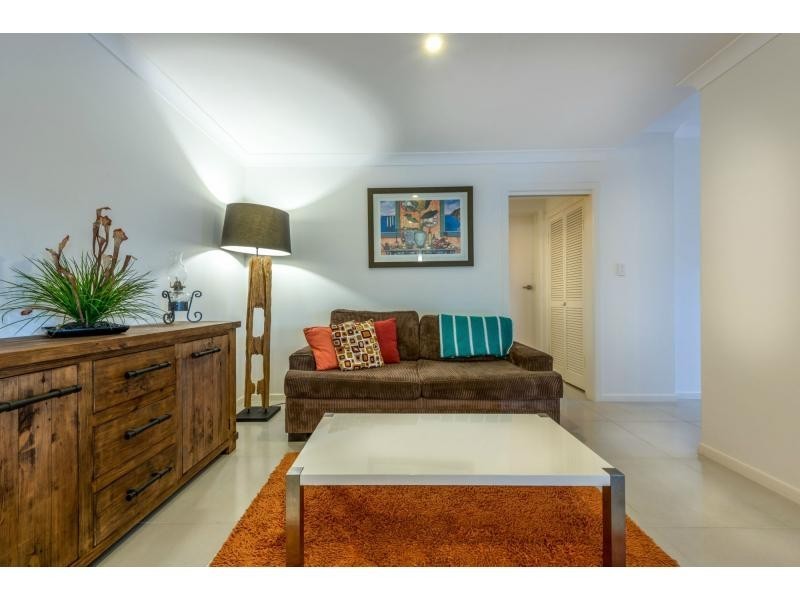 1 WARRINA Court, Mooloolaba QLD 4557