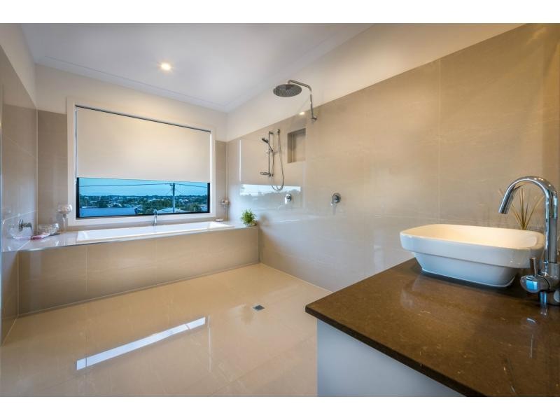 1 WARRINA Court, Mooloolaba QLD 4557