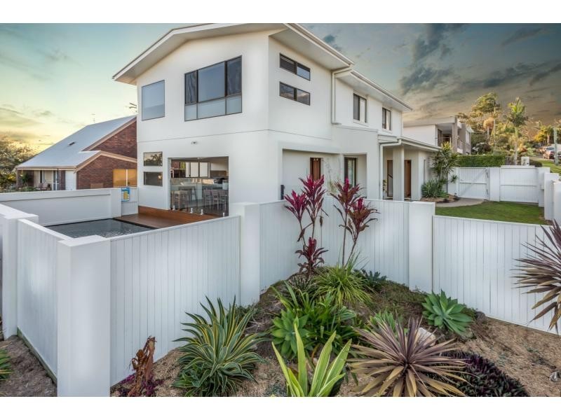 1 WARRINA Court, Mooloolaba QLD 4557