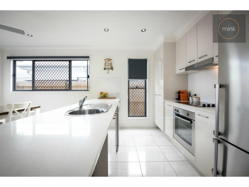 5 BARRAMUNDI Court, BRIGHTWATER, Mountain Creek QLD 4557