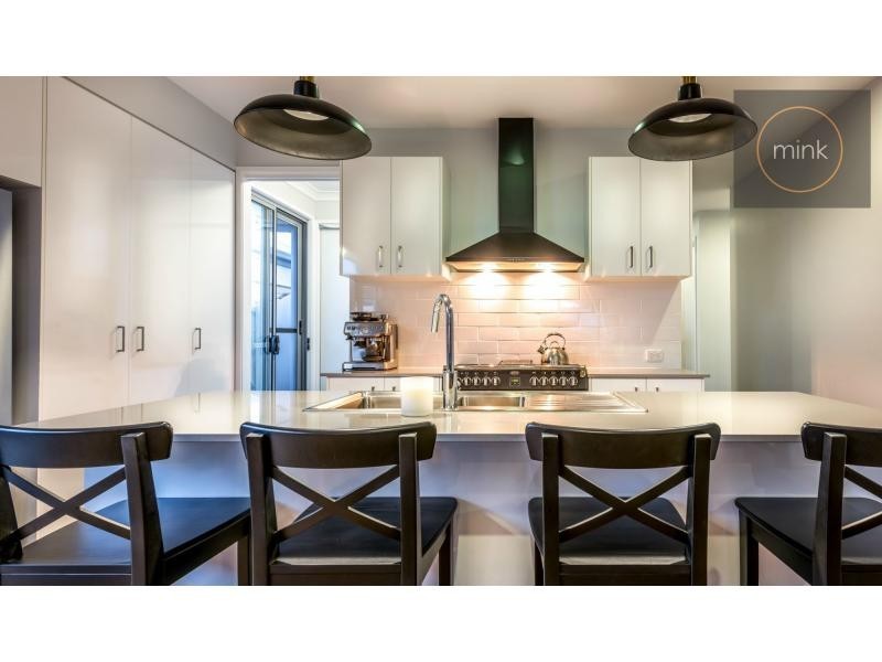 29 BRAMPTON Crescent, BRIGHTWATER, Mountain Creek QLD 4557