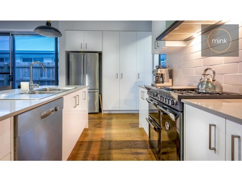 29 BRAMPTON Crescent, BRIGHTWATER, Mountain Creek QLD 4557