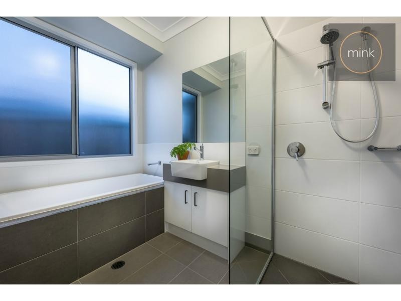 29 BRAMPTON Crescent, BRIGHTWATER, Mountain Creek QLD 4557