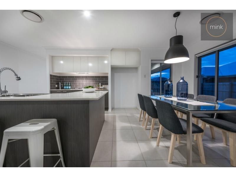 22 LARK Circuit, BRIGHTWATER, Mountain Creek QLD 4557