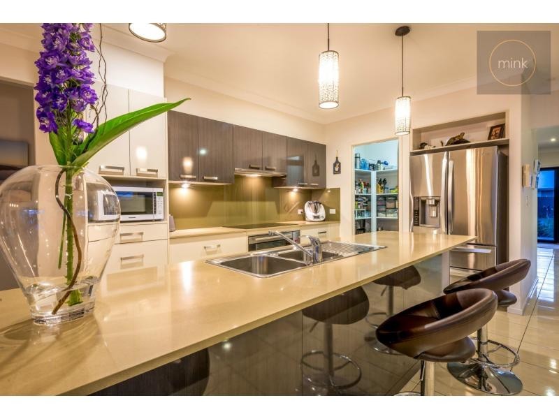 27 GALAH Place, BRIGHTWATER, Mountain Creek QLD 4557