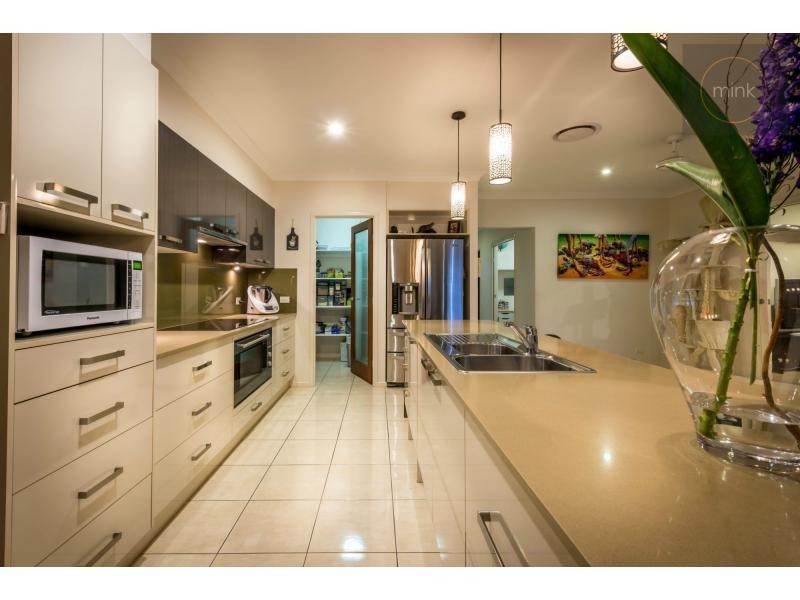 27 GALAH Place, BRIGHTWATER, Mountain Creek QLD 4557