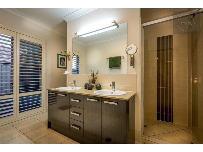 27 GALAH Place, BRIGHTWATER, Mountain Creek QLD 4557