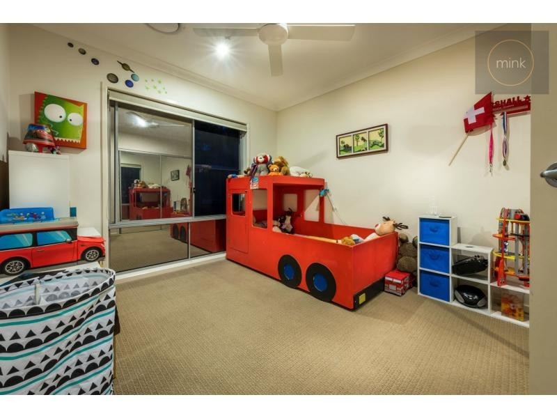 27 GALAH Place, BRIGHTWATER, Mountain Creek QLD 4557