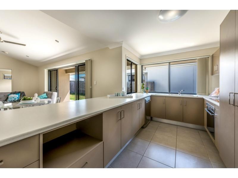 20 SAPPHIRE Street, BELLS REACH, Caloundra West QLD 4551