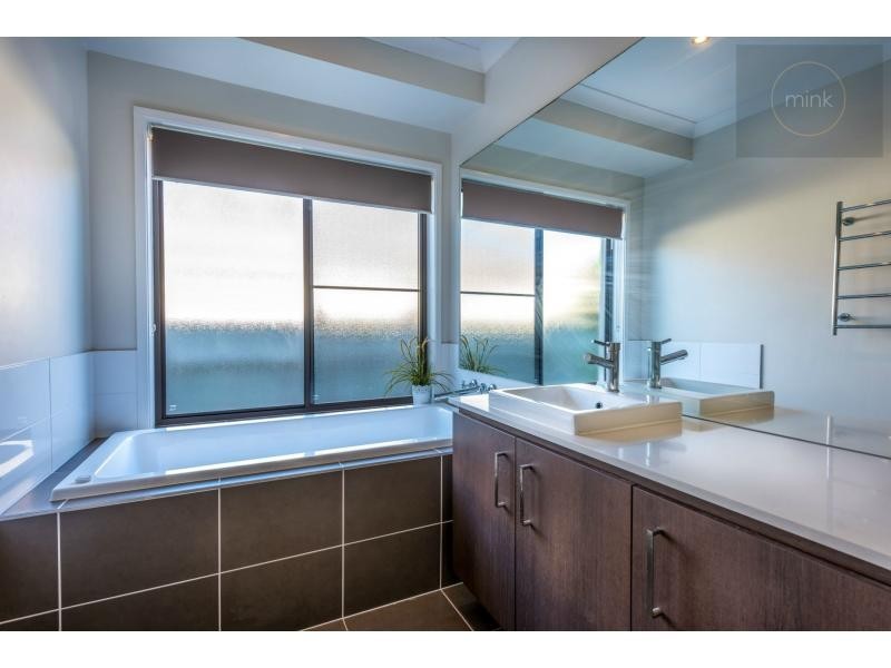 33 FROGMOUTH Circuit, BRIGHTWATER, Mountain Creek QLD 4557