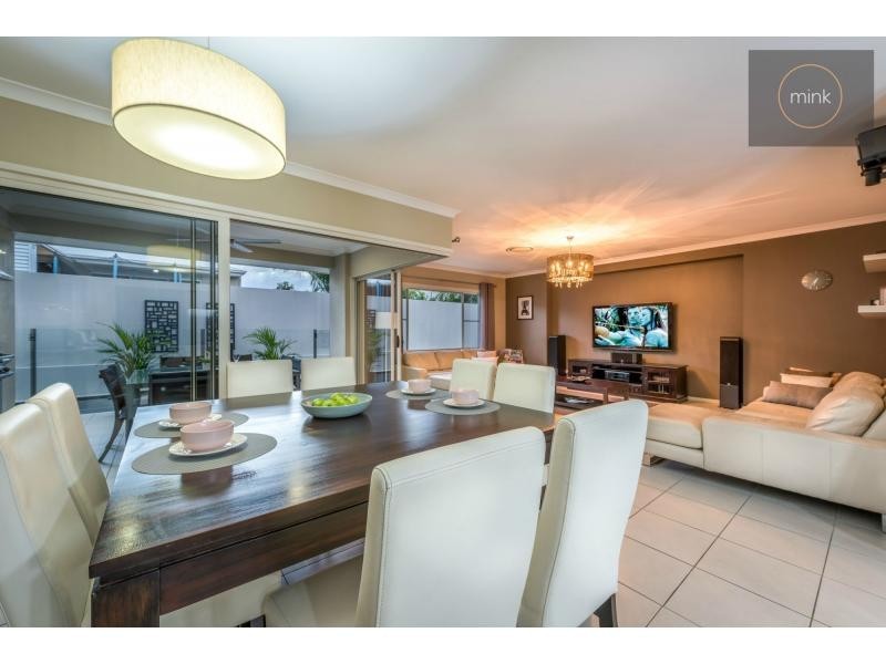 7 Parrot Place, BRIGHTWATER, Mountain Creek QLD 4557
