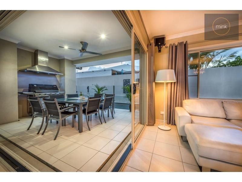 7 Parrot Place, BRIGHTWATER, Mountain Creek QLD 4557