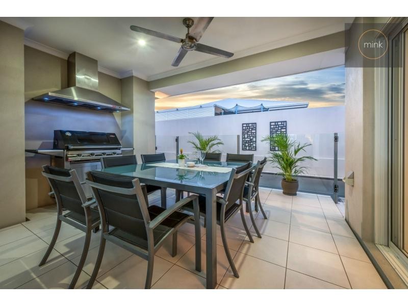 7 Parrot Place, BRIGHTWATER, Mountain Creek QLD 4557