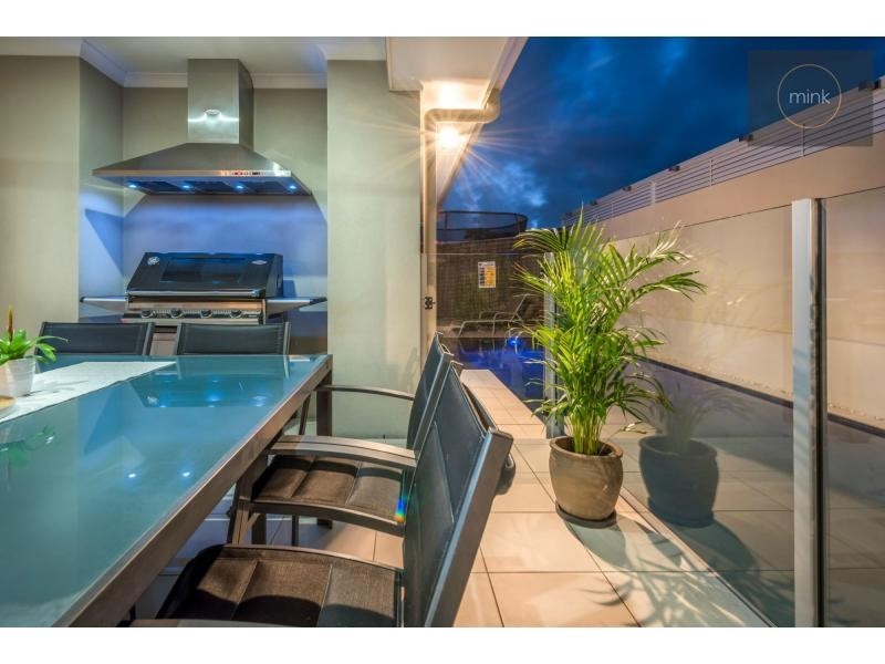 7 Parrot Place, BRIGHTWATER, Mountain Creek QLD 4557
