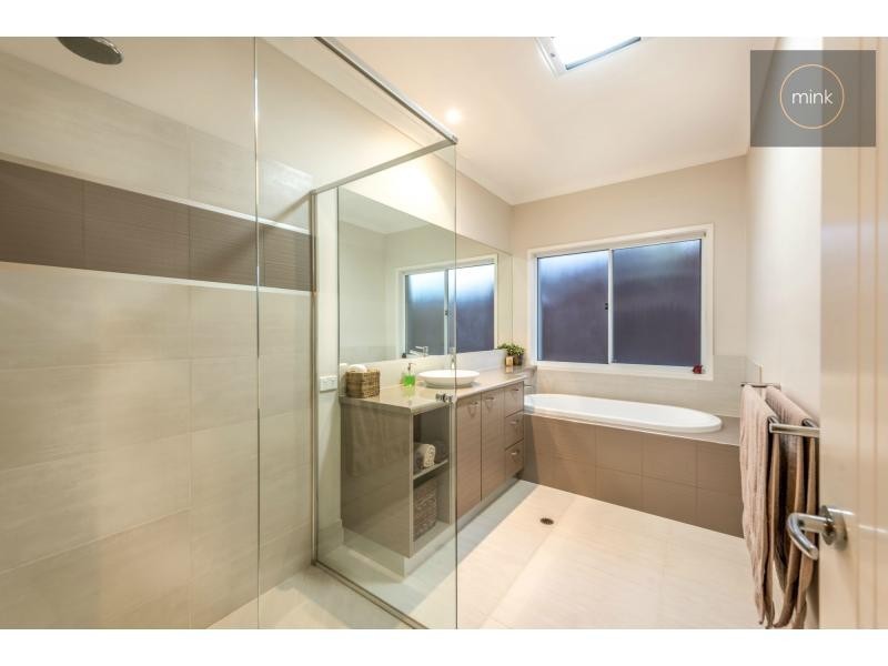 5 Myrtus Street, BRIGHTWATER, Mountain Creek QLD 4557