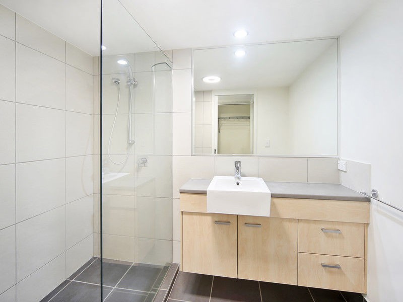 41/57 Grand Parade, Kawana Island QLD 4575