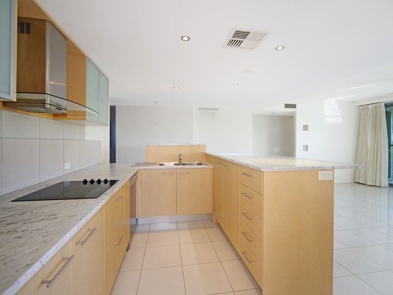 18/51 Grand Parade, Kawana Island QLD 4575