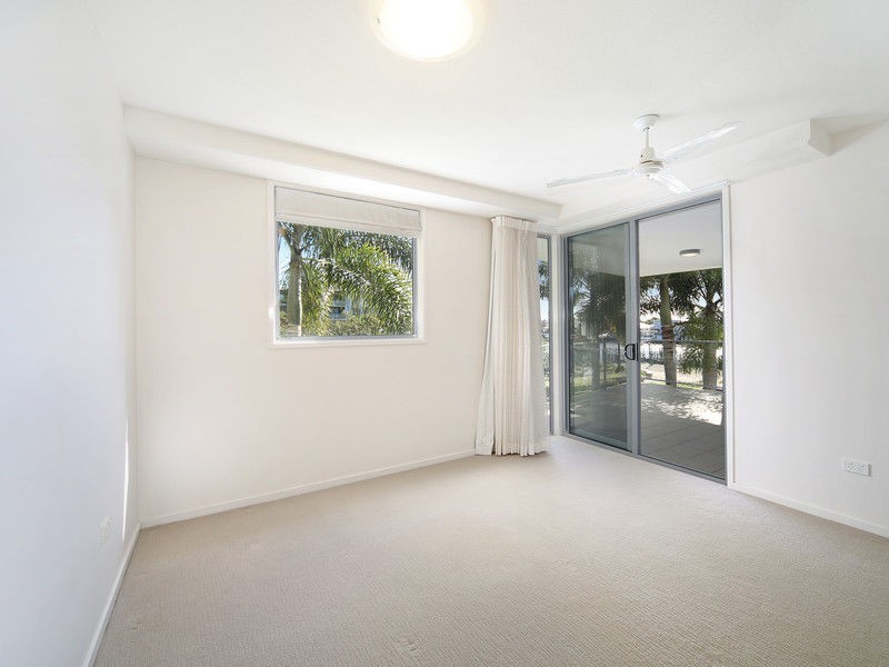 18/51 Grand Parade, Kawana Island QLD 4575