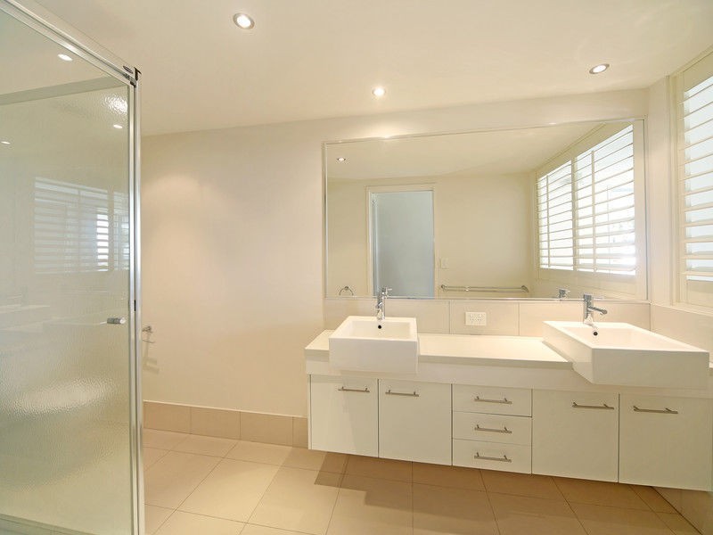 18/51 Grand Parade, Kawana Island QLD 4575