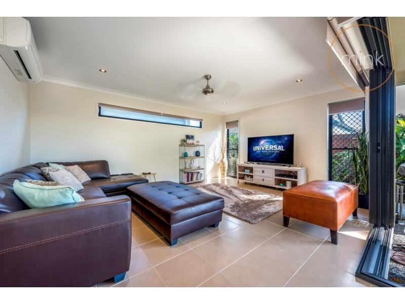 30 Calder Crescent, BRIGHTWATER, Mountain Creek QLD 4557
