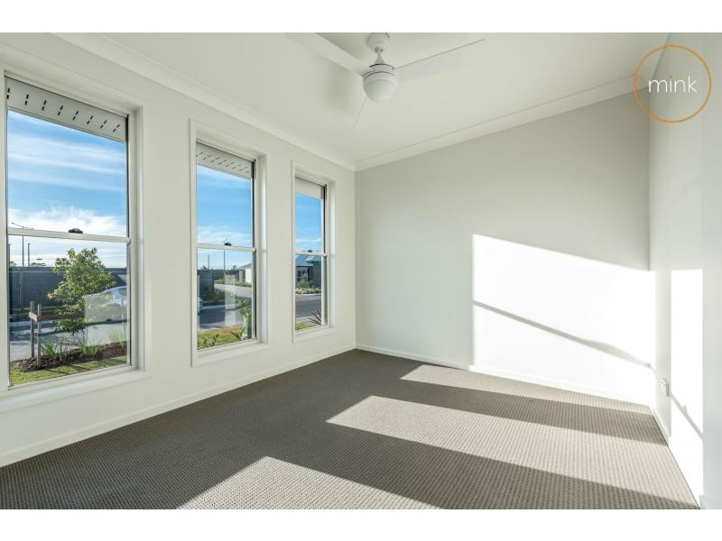4 Banks Crescent, AURA, Caloundra West QLD 4551