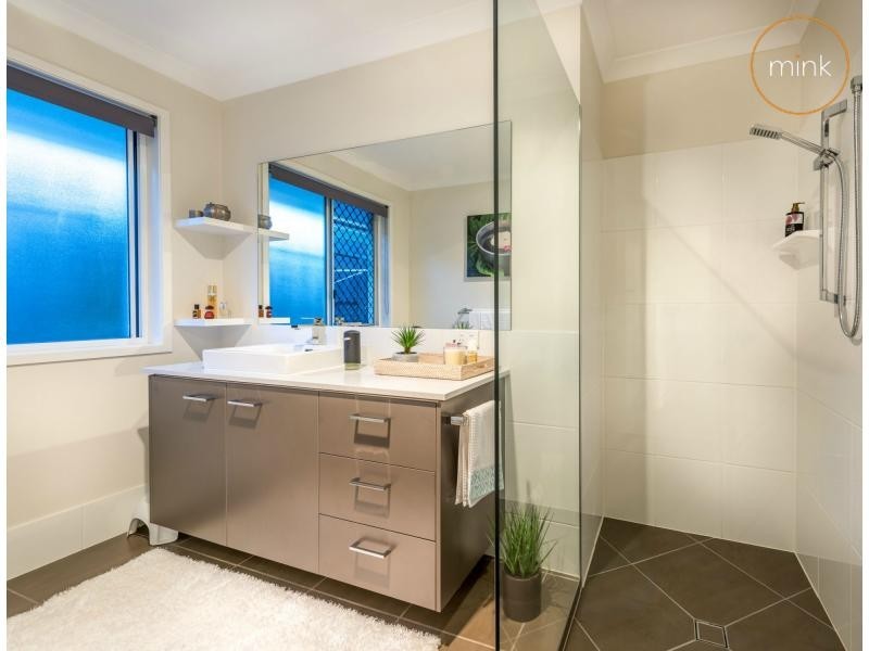 10 Tarwhine Place, BRIGHTWATER, Mountain Creek QLD 4557