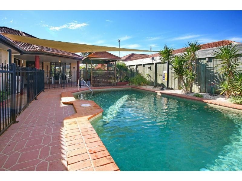 12 Lang Street, Pelican Waters QLD 4551