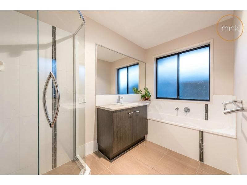 44 Robur Crescent, Mountain Creek QLD 4557