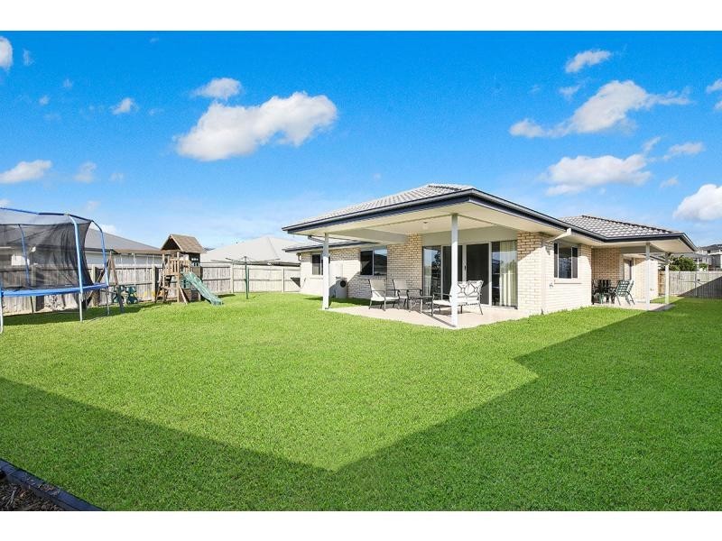 25 Pumicestone Way, Mountain Creek QLD 4557