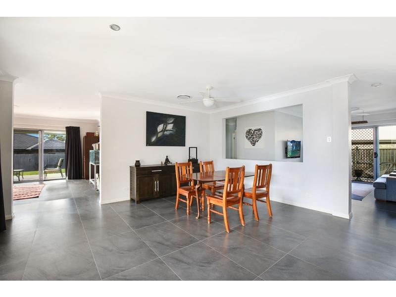 25 Pumicestone Way, Mountain Creek QLD 4557