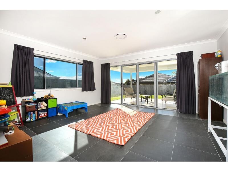 25 Pumicestone Way, Mountain Creek QLD 4557