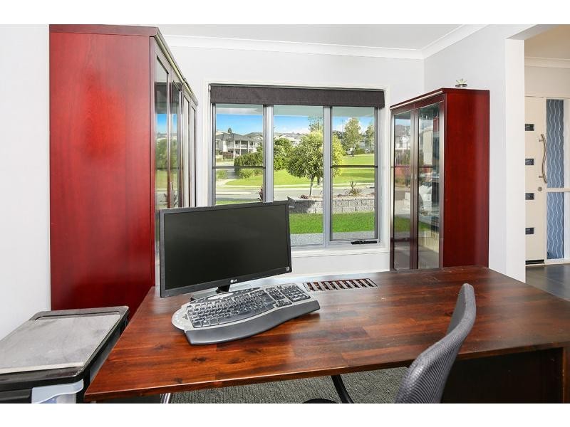 25 Pumicestone Way, Mountain Creek QLD 4557