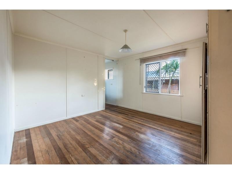 27 Taylor Avenue, Golden Beach QLD 4551