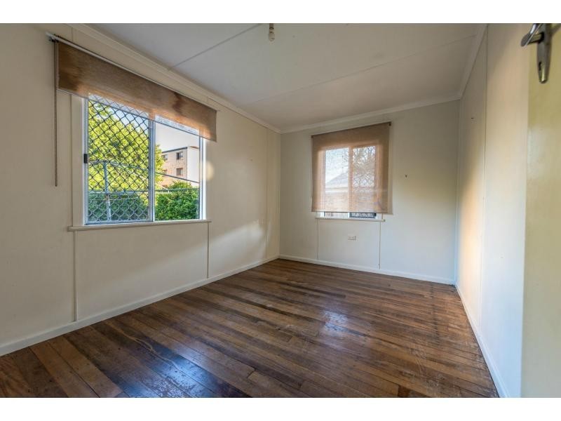 27 Taylor Avenue, Golden Beach QLD 4551