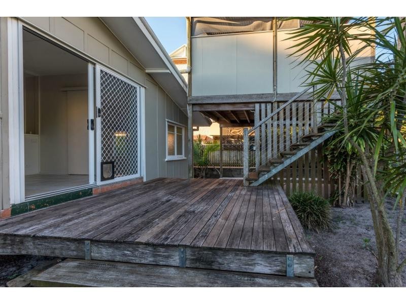 27 Taylor Avenue, Golden Beach QLD 4551