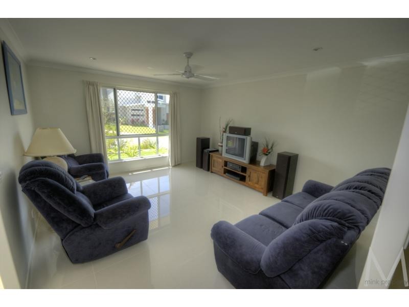 25 LARK CIRCUIT, BRIGHTWATER, Mountain Creek QLD 4557