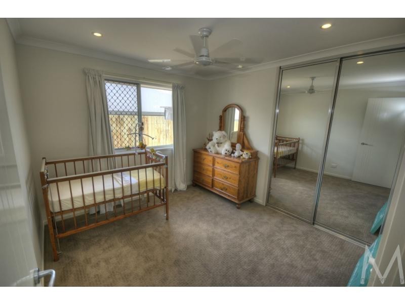 25 LARK CIRCUIT, BRIGHTWATER, Mountain Creek QLD 4557