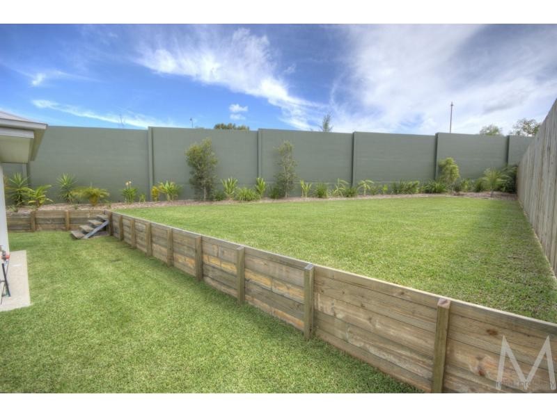 25 LARK CIRCUIT, BRIGHTWATER, Mountain Creek QLD 4557