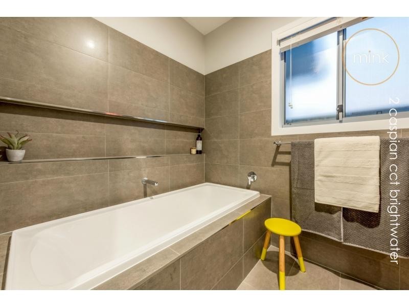 2 Caspian Circuit, Mountain Creek QLD 4557