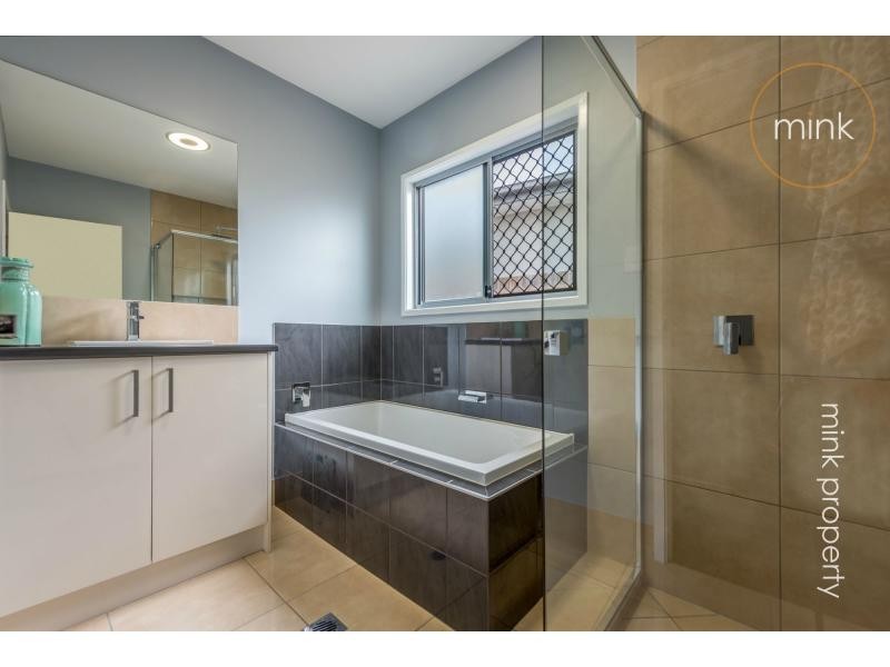 31 Panama Crescent, BRIGHTWATER, Mountain Creek QLD 4557