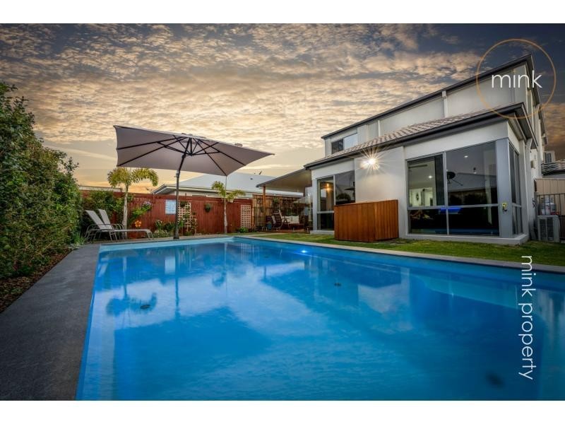 8 Yucca Court, Brightwater, Mountain Creek QLD 4557