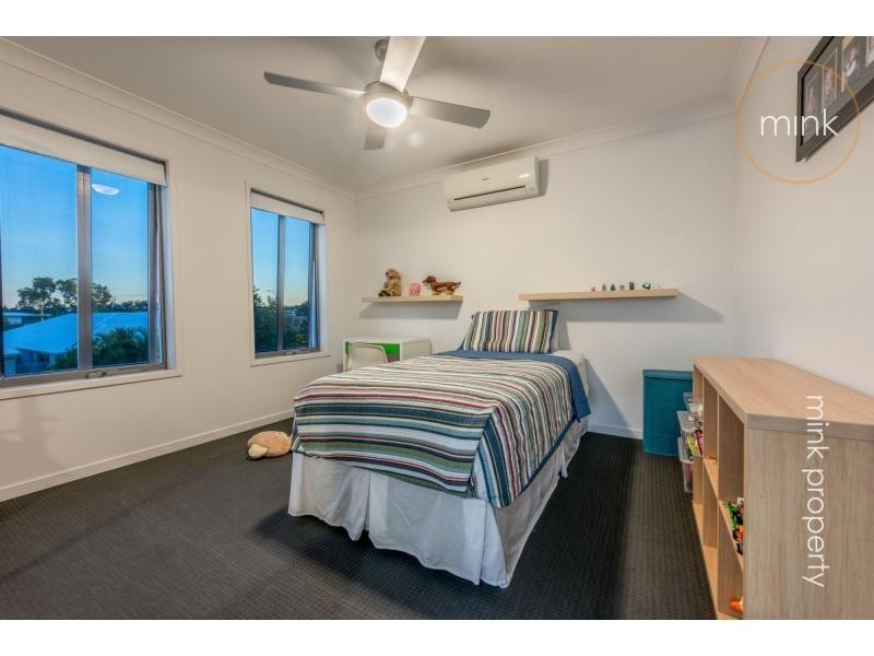 8 Yucca Court, Brightwater, Mountain Creek QLD 4557